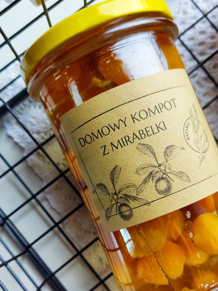 DOMOWY KOMPOT Z MIRABELKI