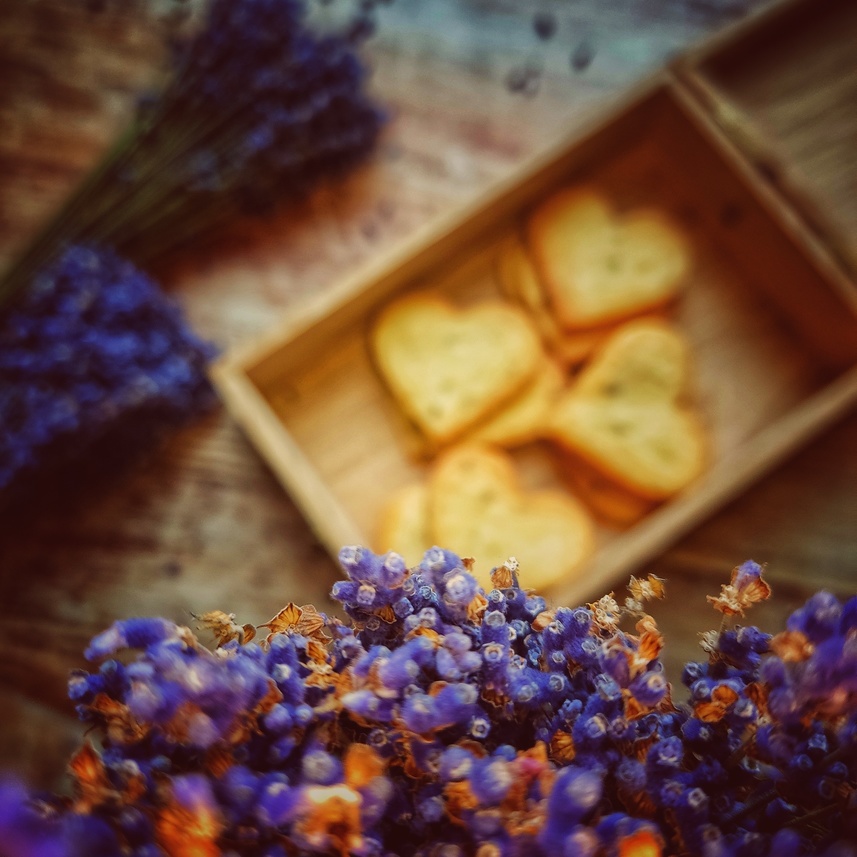 CIASTECZKA LAWENDOWE